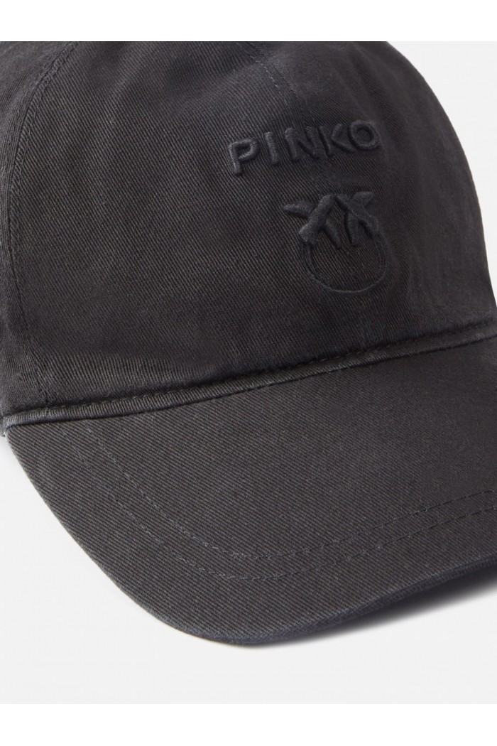 CAPPELLINO CON VISIERA E RICAMO LOGO NERO PINKO