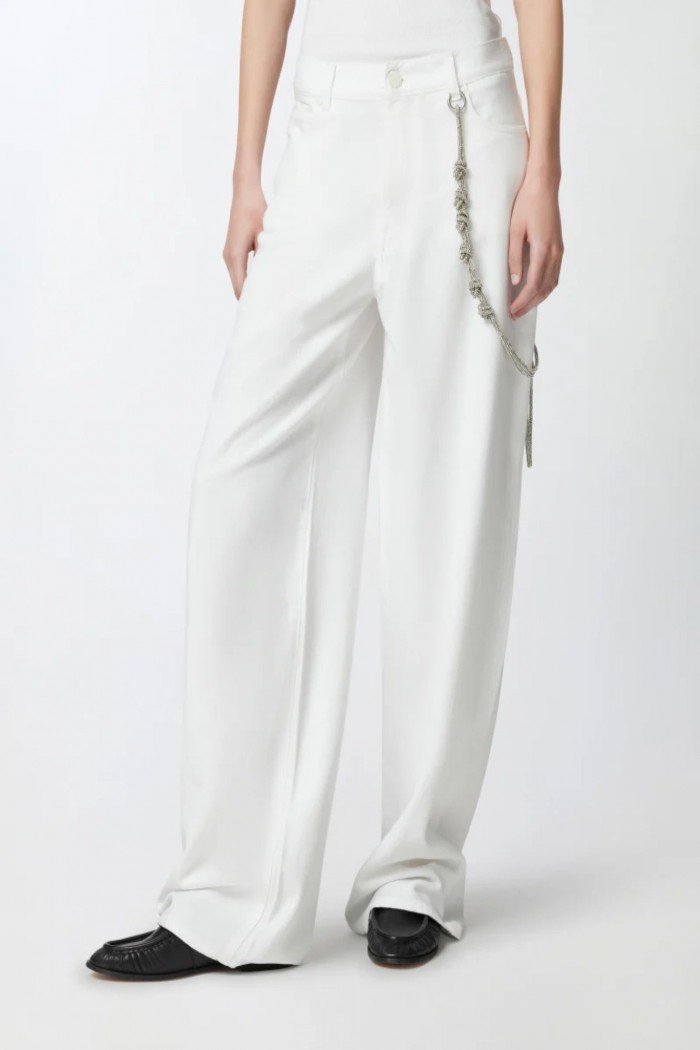 PANTALONI BIANCHI LARGHI LOOSE FIT CON CATENA GIOIELLO PINKO