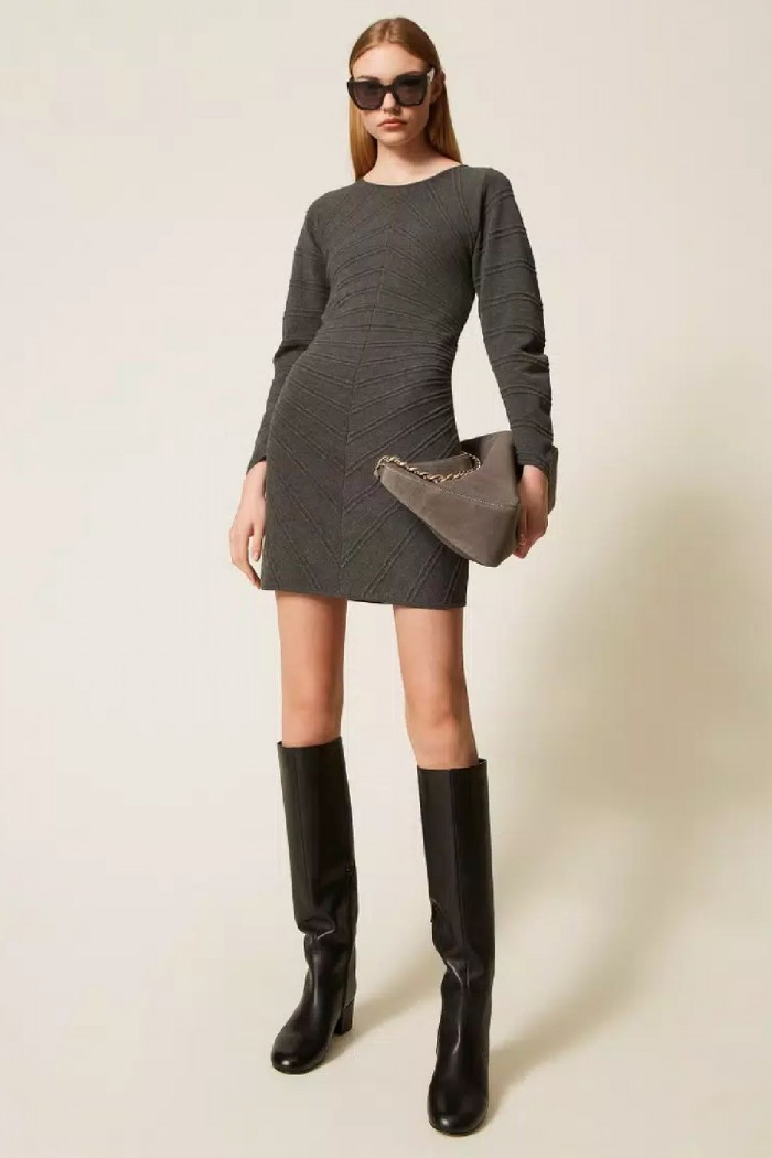 ABITO CORTO IN MAGLIA CON RILIEVI TWINSET