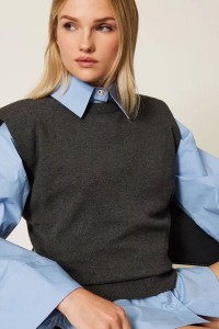 TOP IN MAGLIA CON MANICHE AD ALETTA TWINSET