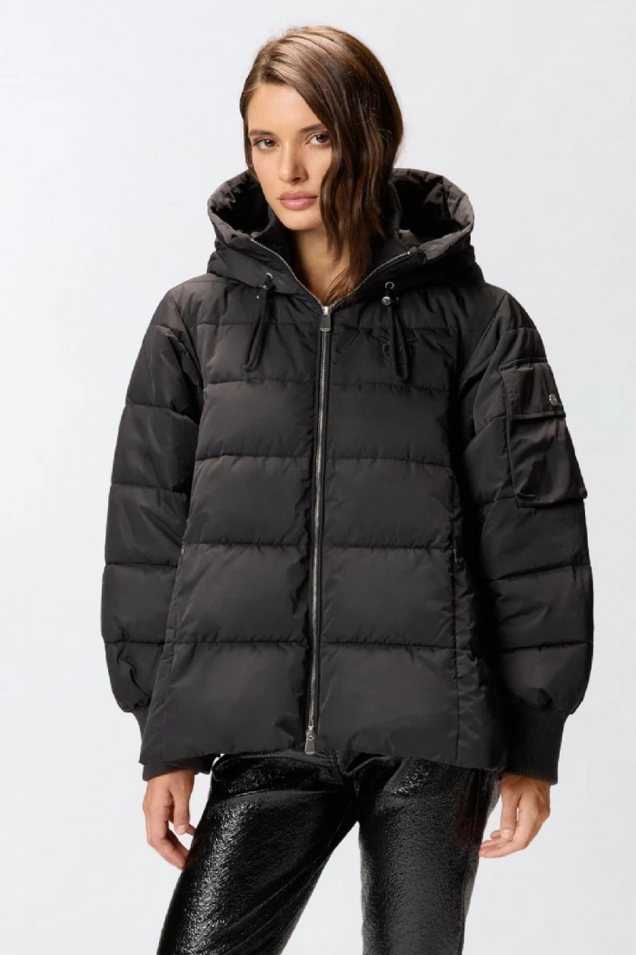 PIUMINO CON CAPPUCCIO IN TELA TECNICA PINKO