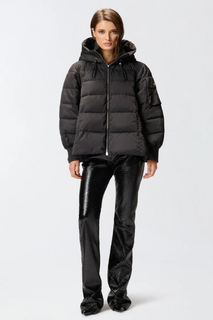 PIUMINO CON CAPPUCCIO IN TELA TECNICA PINKO