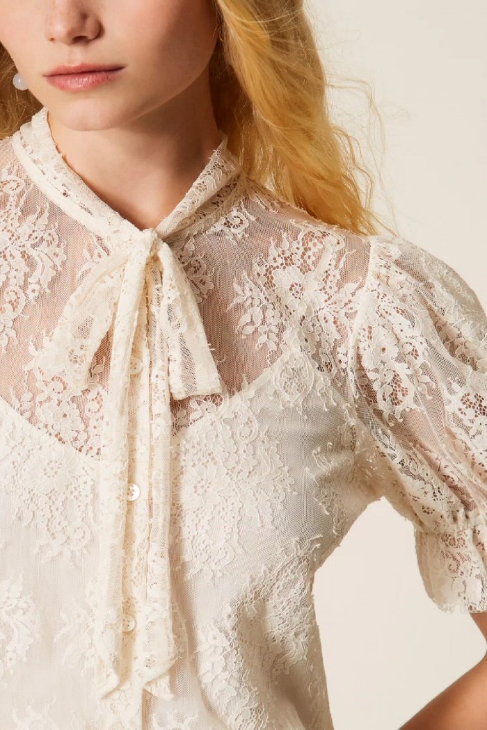 CAMICIA IN PIZZO CON FIOCCO TWINSET
