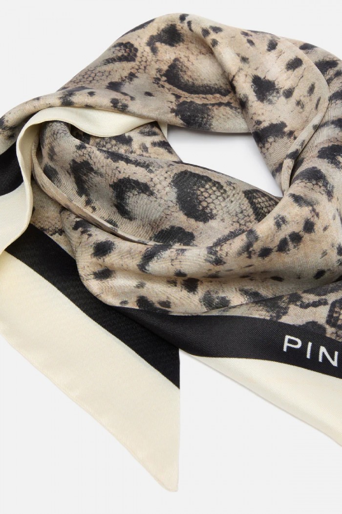 FOULARD TRIANGOLARE CON STAMPA SNAKE PINKO