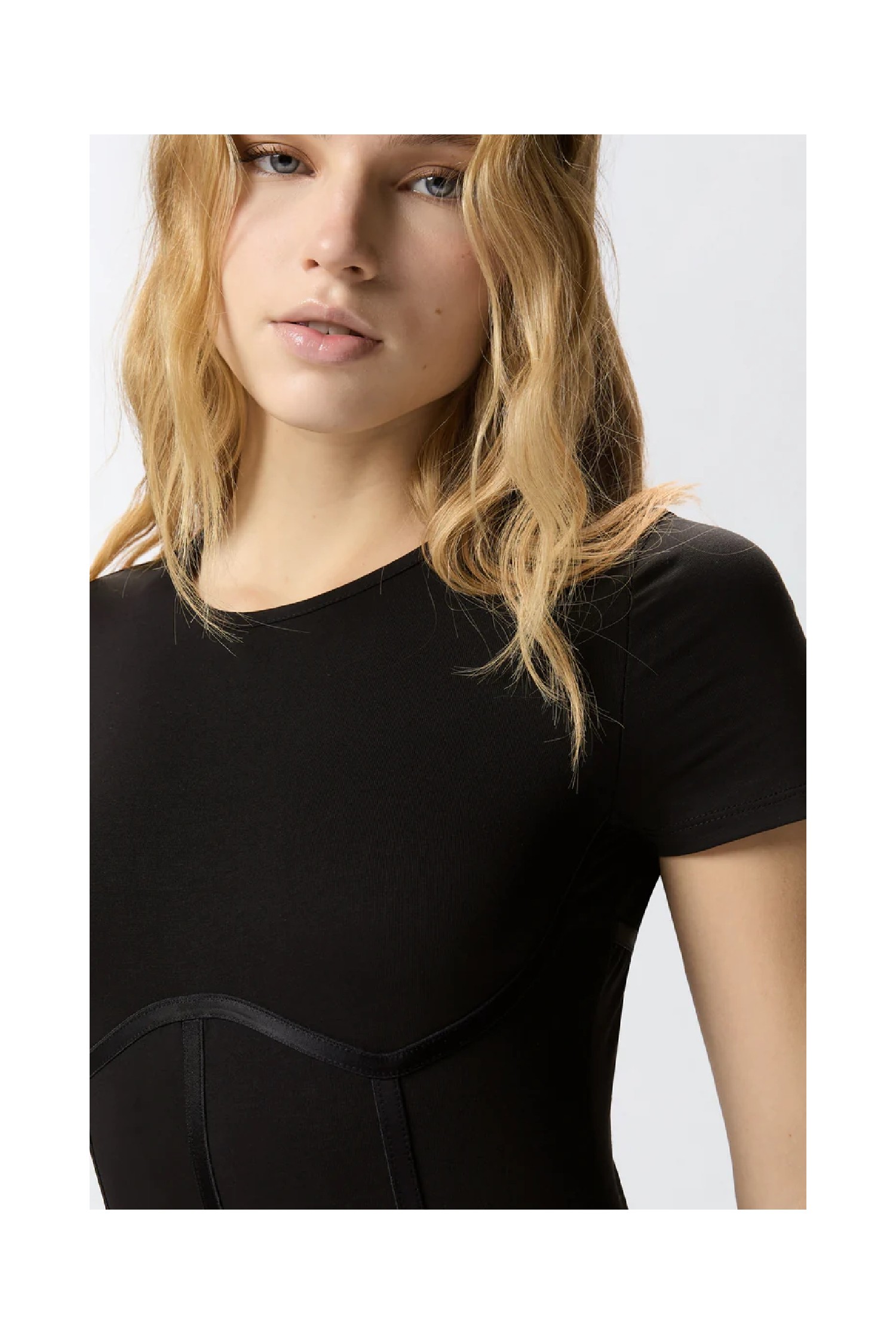  BODY BUSTIER A MANICHE CORTE  PINKO