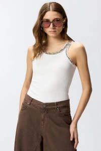 TOP A COSTINE CON RICAMI GIOIELLO PINKO