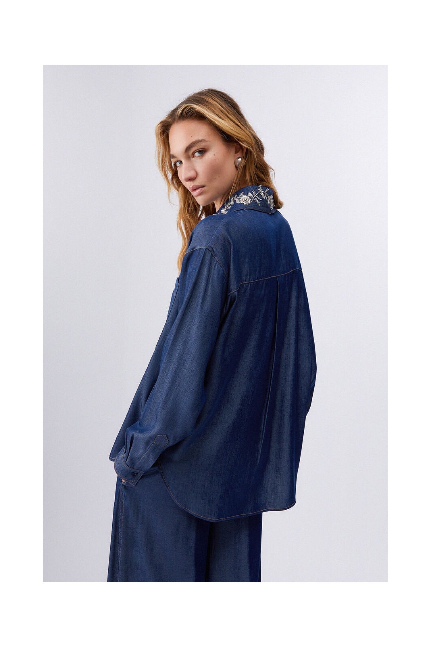 CAMICIA CON COLLETTO REMOVIBILE LIU JO