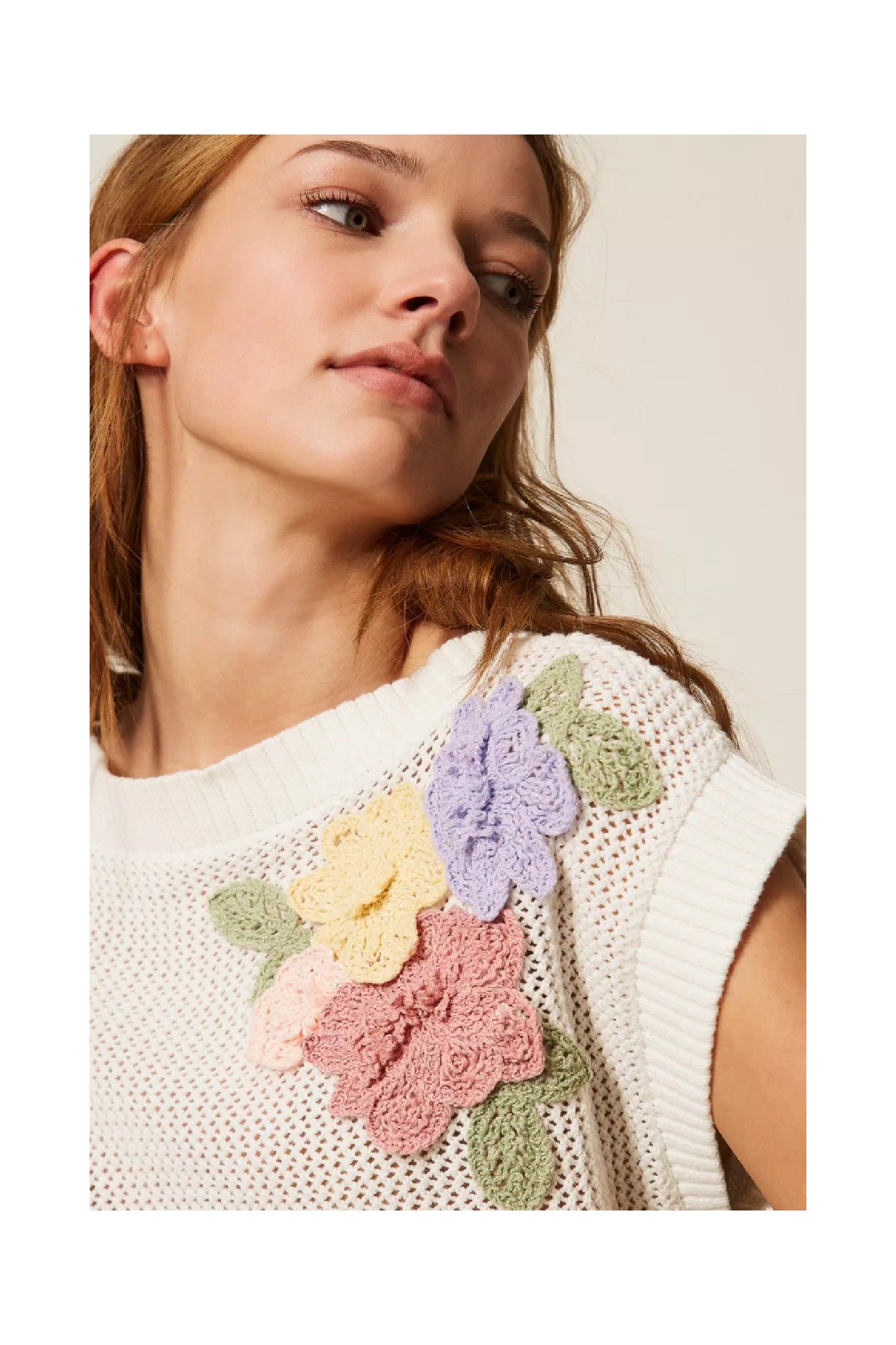 TOP IN MAGLIA CON  FIORI COLORATI TWINSET