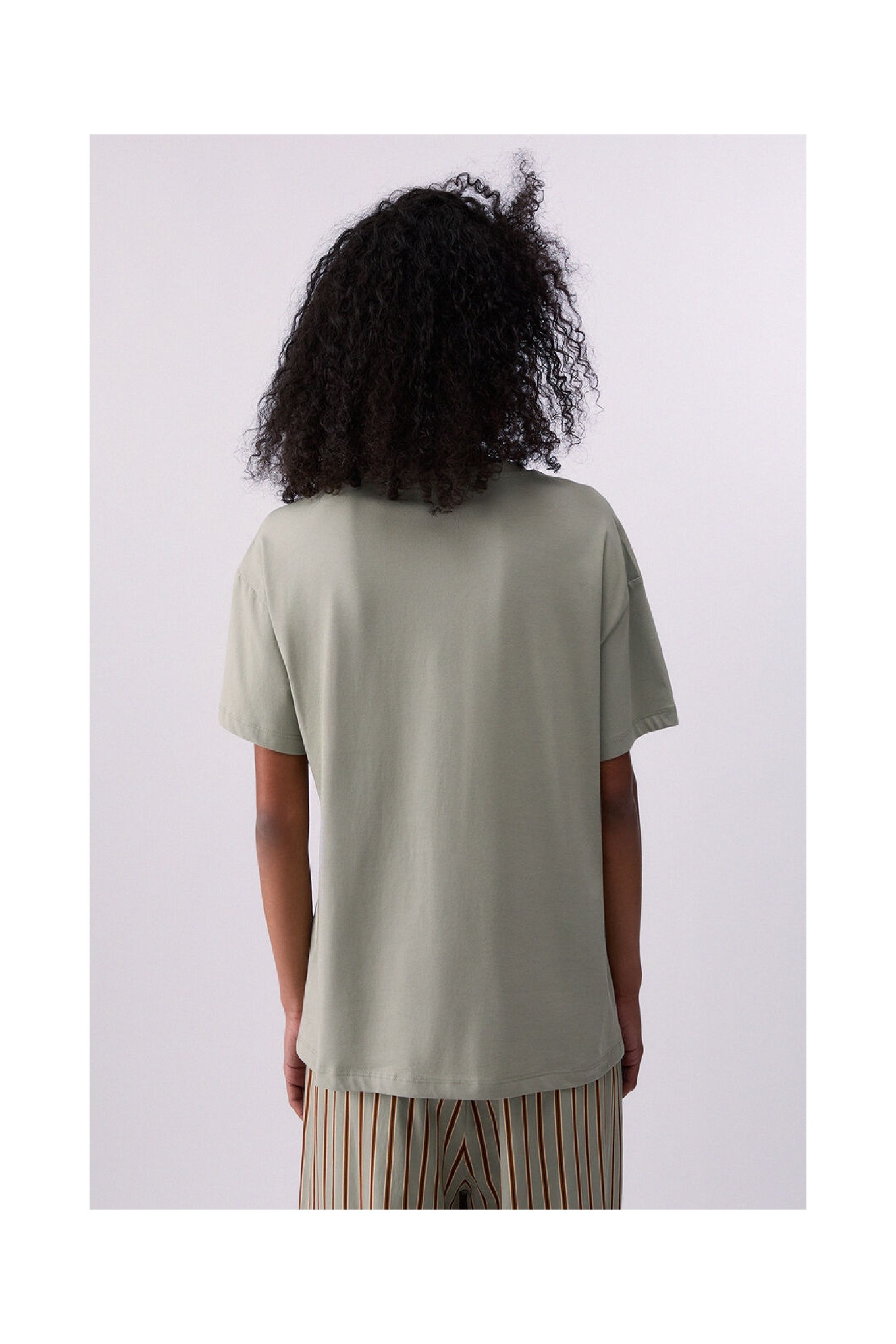 T-SHIRT CON STAMPA E RICAMI LIU JO