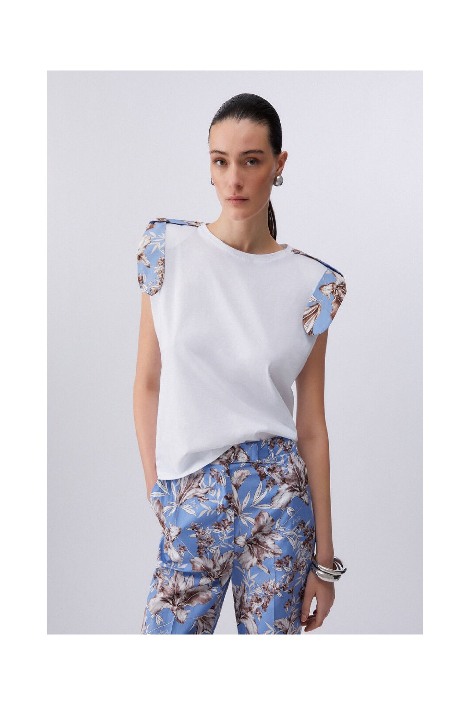 T-SHIRT CON SPALLINE IMBOTTITE LIU JO