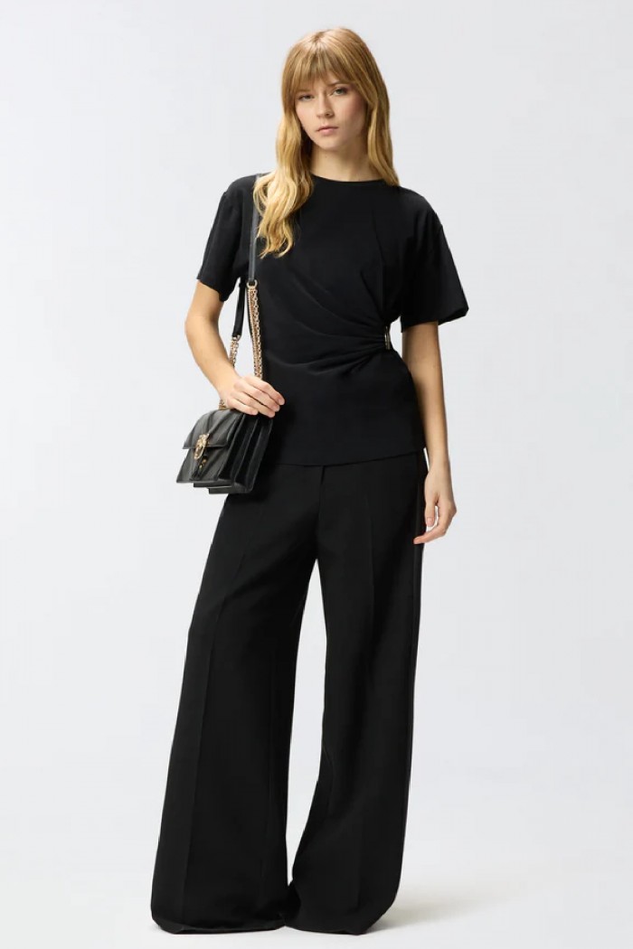 T SHIRT CON DRAPPEGGIO E DETTAGLIO DORATO PINKO