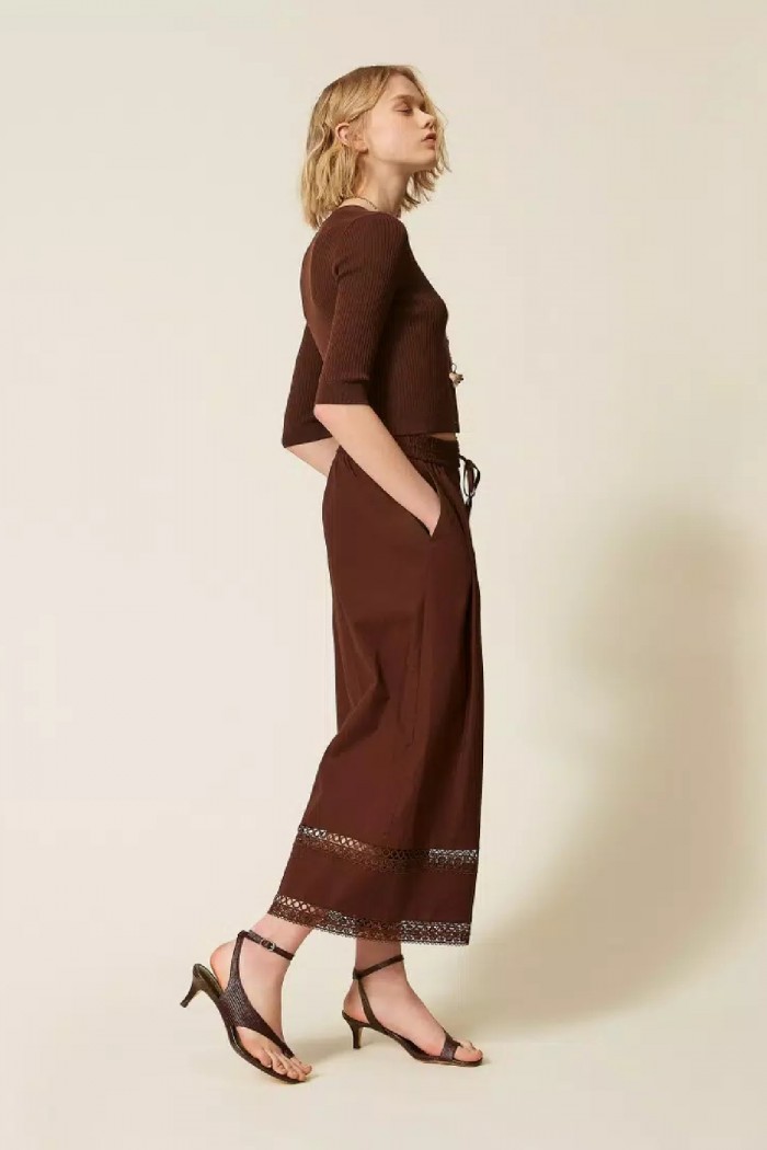 PANTALONI AMPI IN POPELINE CON RICAMO TWINSET