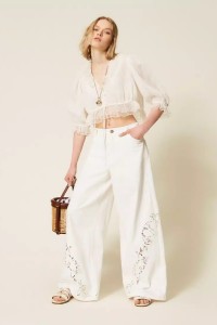 PANTALONI  IN BULL CON RICAMATO TWINSET