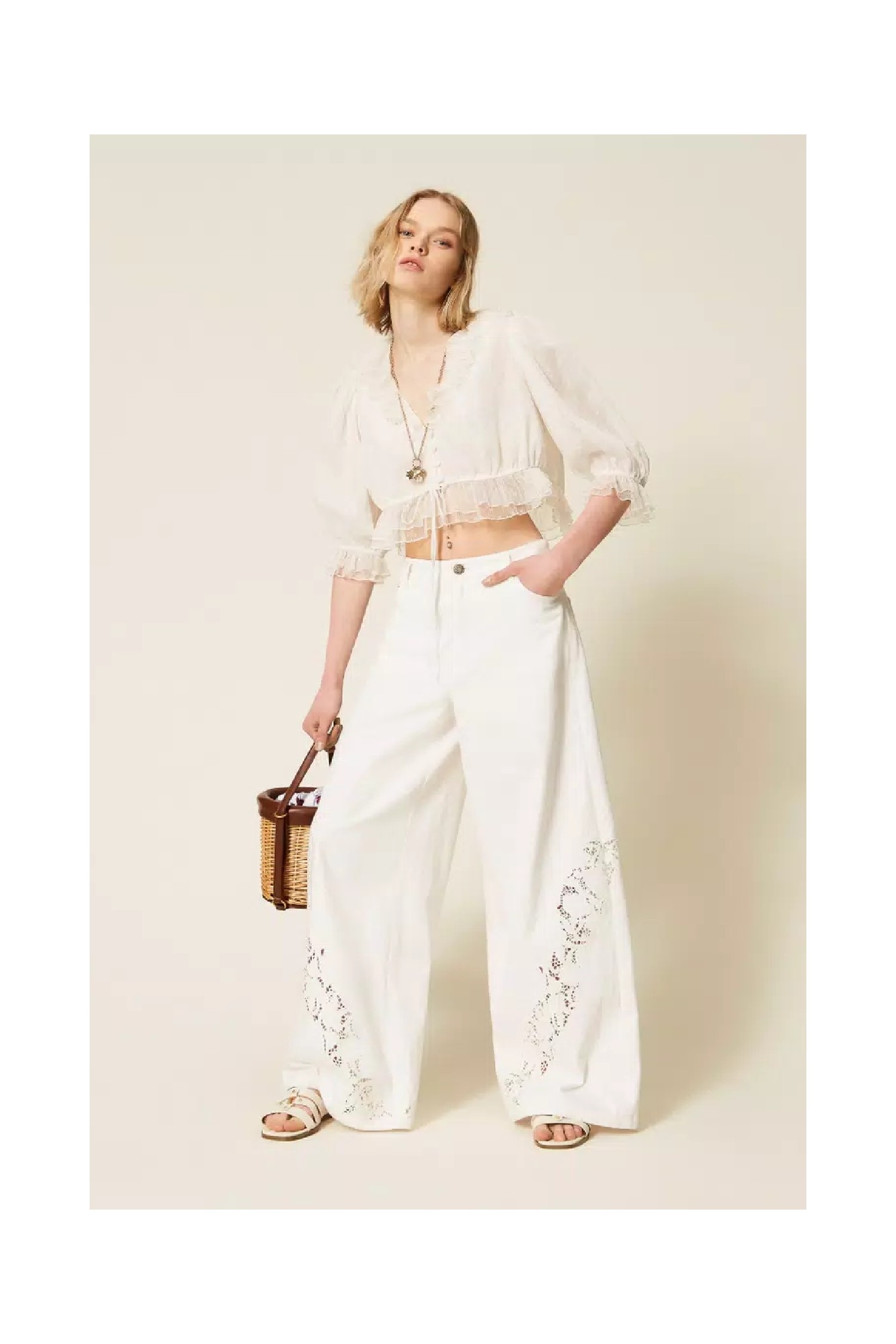 PANTALONI  IN BULL CON RICAMATO TWINSET