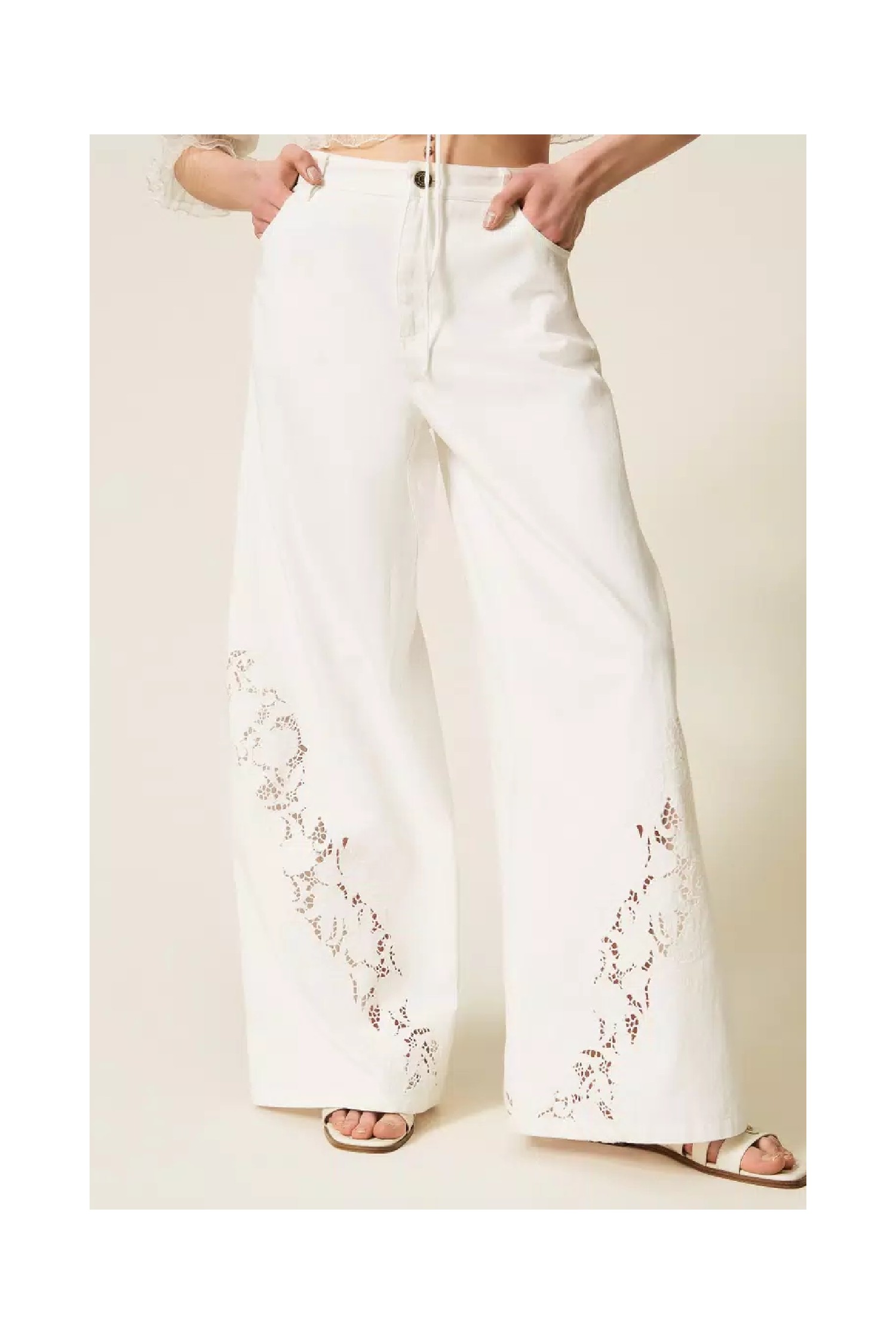 PANTALONI  IN BULL CON RICAMATO TWINSET