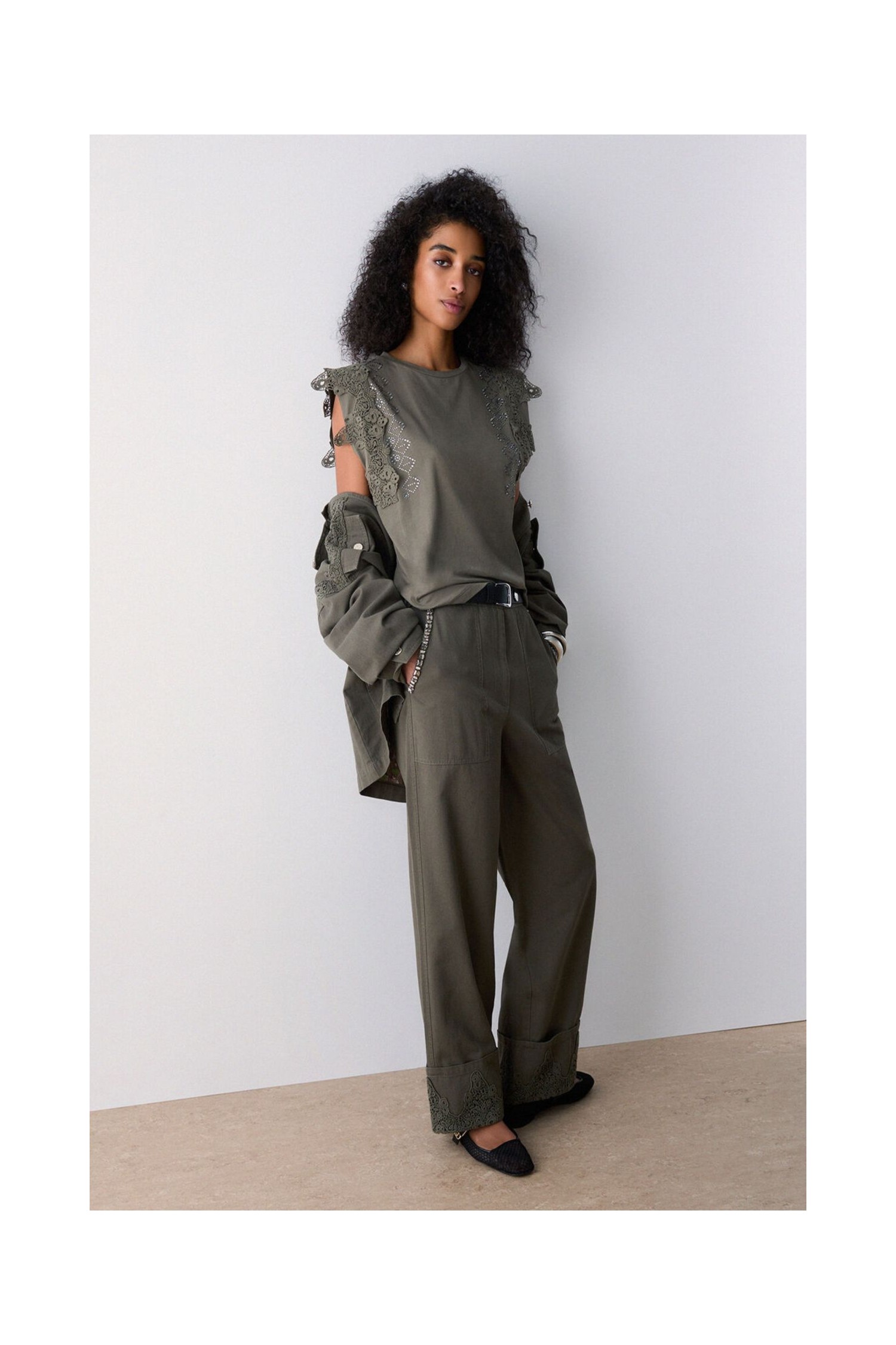 T SHIRT CON DETTAGLI MACRAME LIU JO