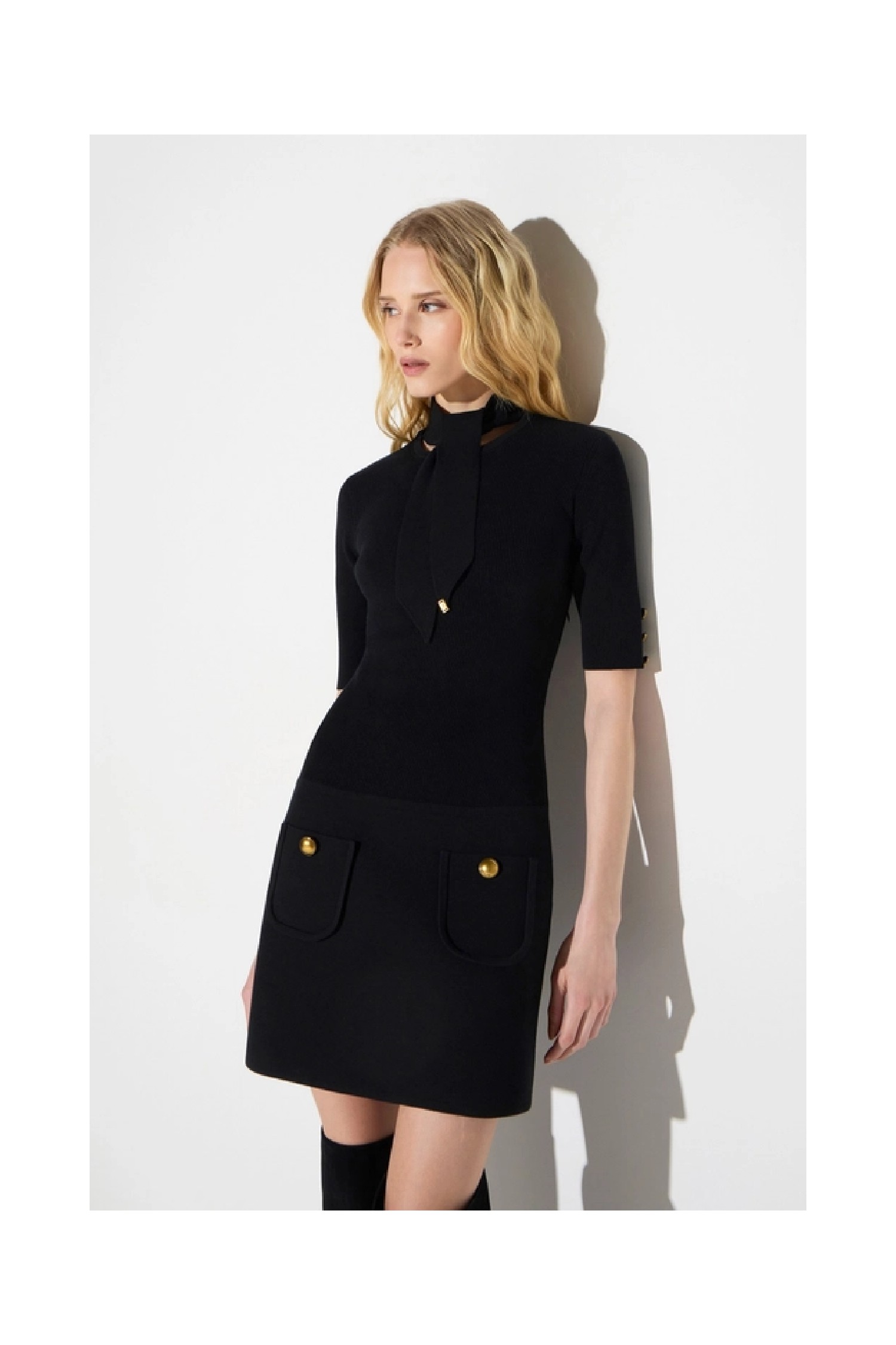 MINIABITO IN MAGLIA CON BOTTONI GIOIELLO  ELISABETTA FRANCHI