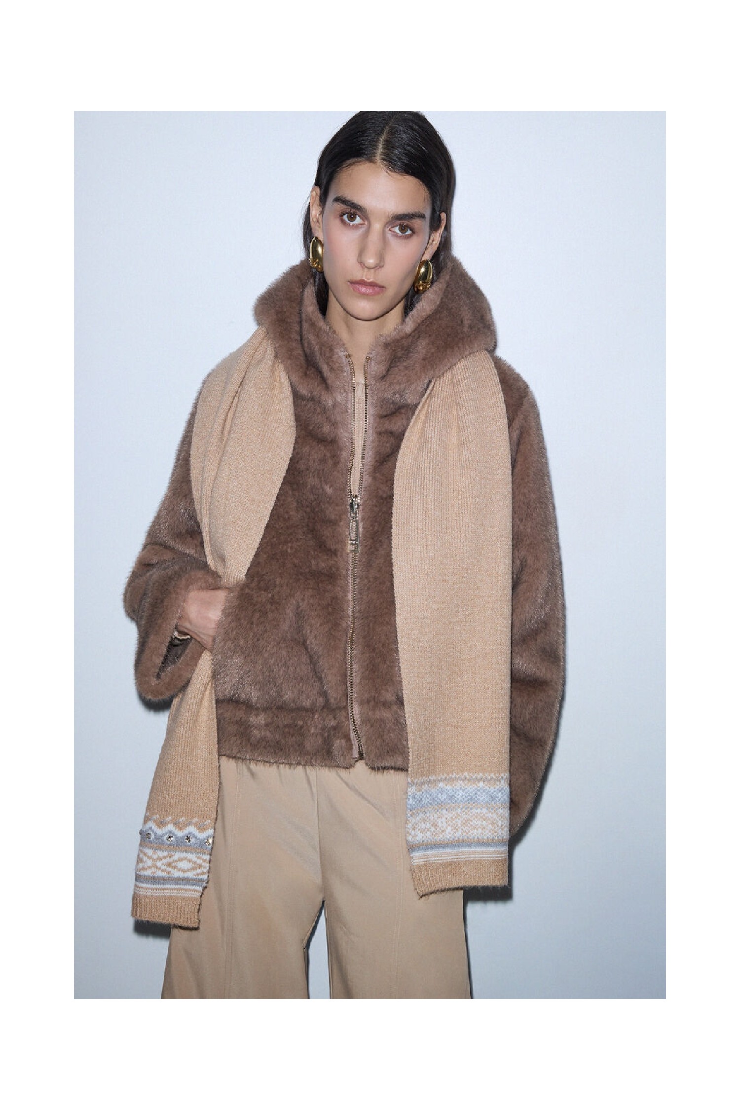 SCIARPA JACQUARD CON CRISTALLI LIU JO