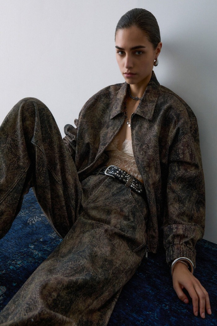 GIUBBINO OVERSIZE CON STAMPA GLITTER PRINTS LIU JO