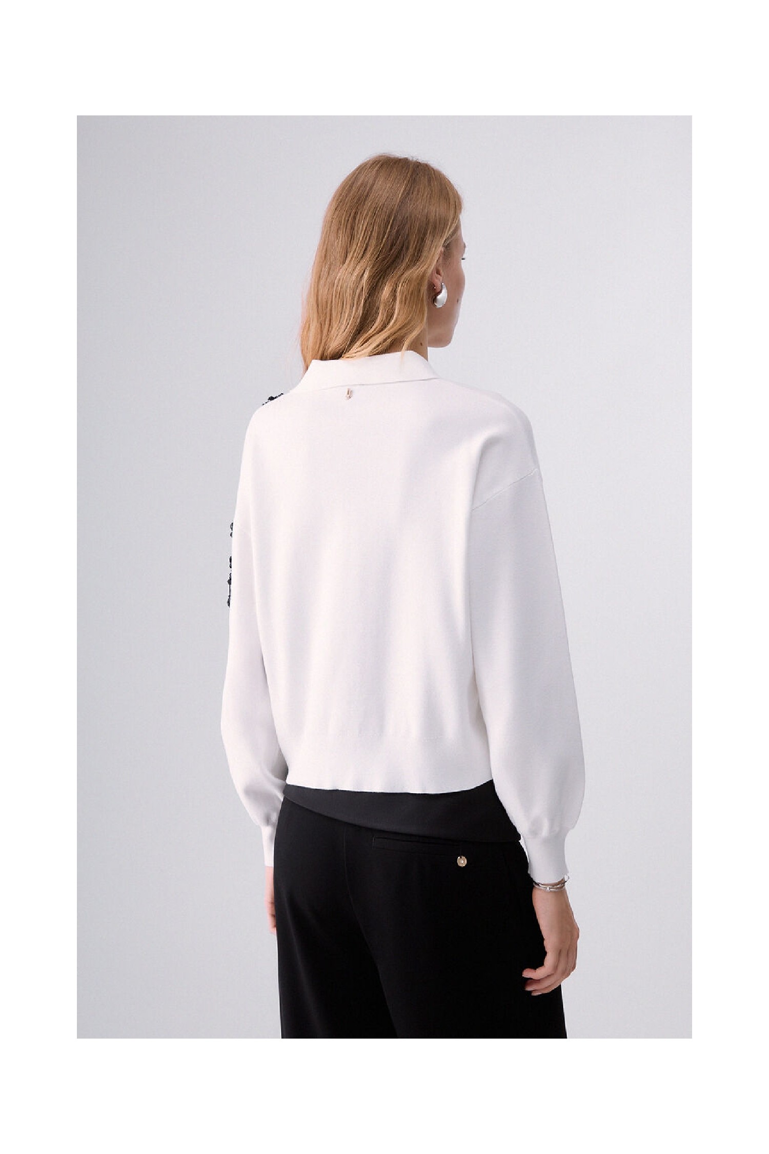  MAGLIA CON RICAMI GIOIELLO LIU JO